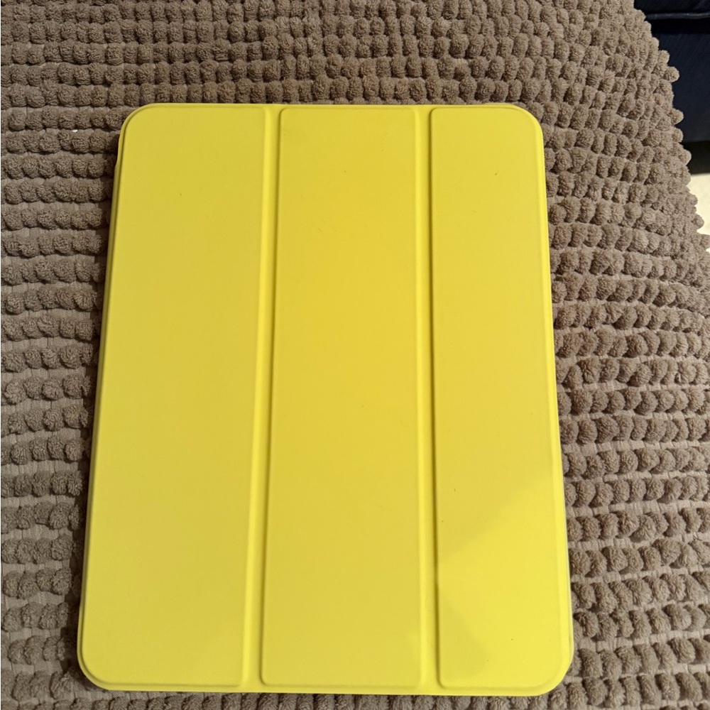 Slightly Used 10th or 11th Generation APPLE IPAD Cover